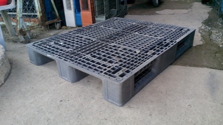 Grey Plastic Pallet
