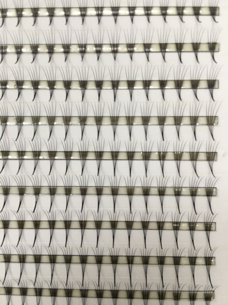 Narrow Eyelashes
