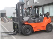 Safer 7-ton gasoline and gas forklift