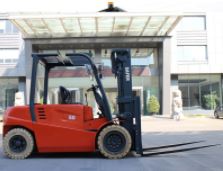 Safer electric forklift