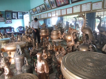 Bronze casting product