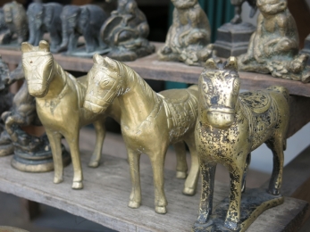 Bronze casting product