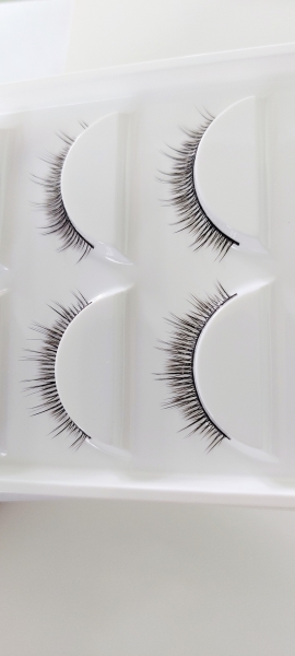 Eyelashes in pair