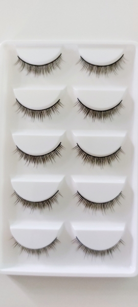 Eyelashes in pair