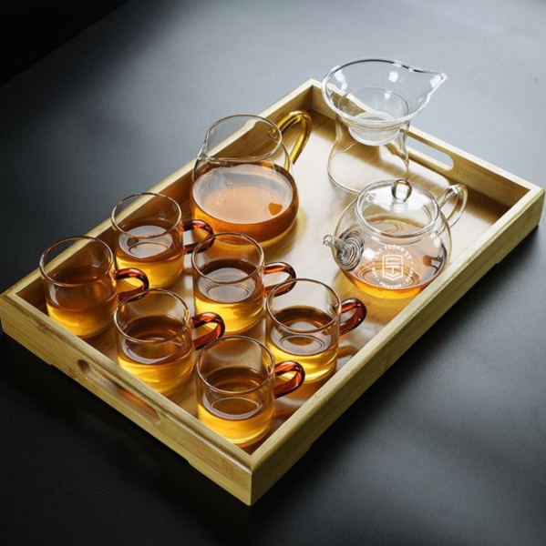 Glass cup with handle