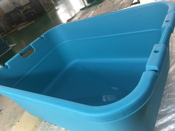 Plastic box