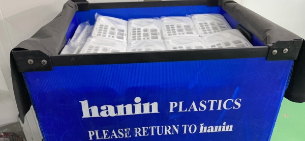 Plastic box