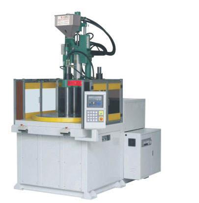 Rotary table injection molding machine