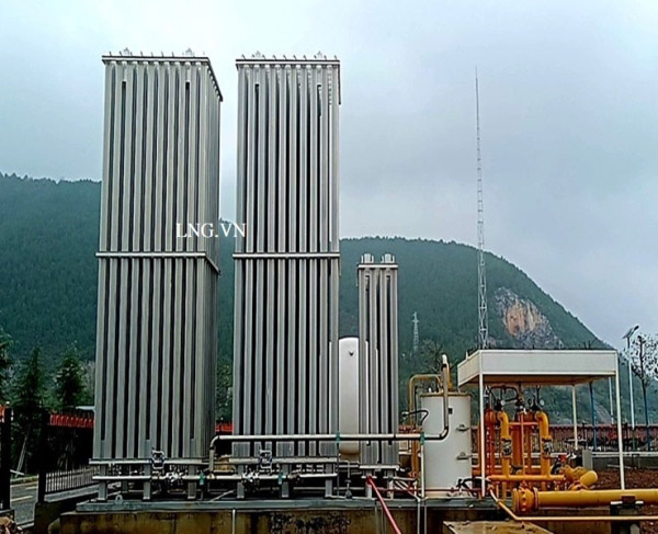 LNG regasification unit