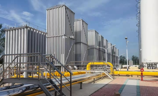 LNG regasification unit