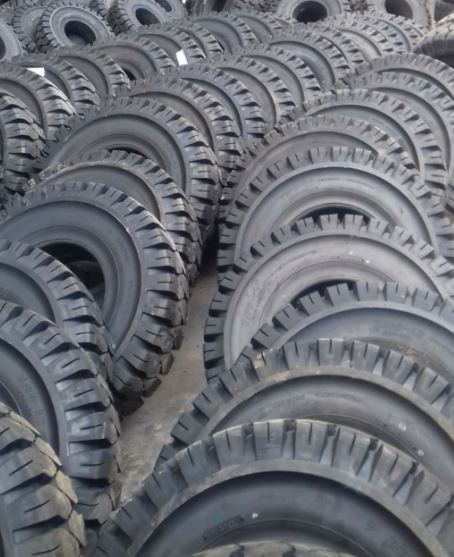 Solid forklift tires