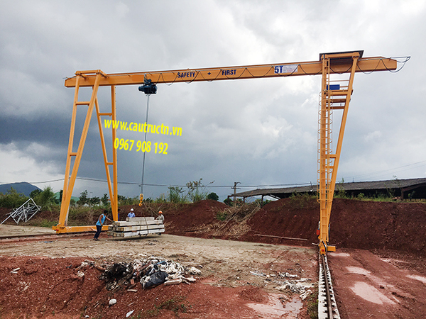 5-ton single-girder gantry cranes