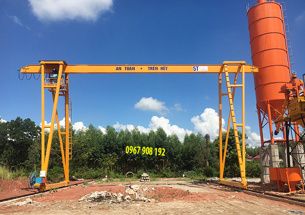 Single-girder gantry cranes
