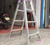 A Shaped Aluminum 4 Step Ladder