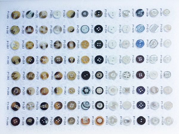 Color plastic button