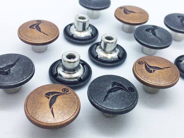 Engraved wooden buttons
