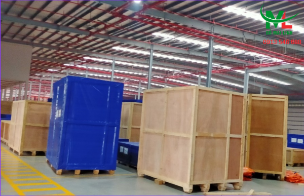 Wooden crate