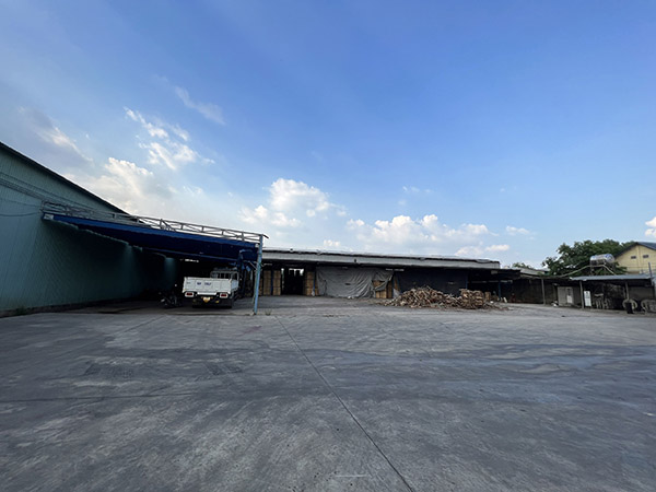 Parking lot