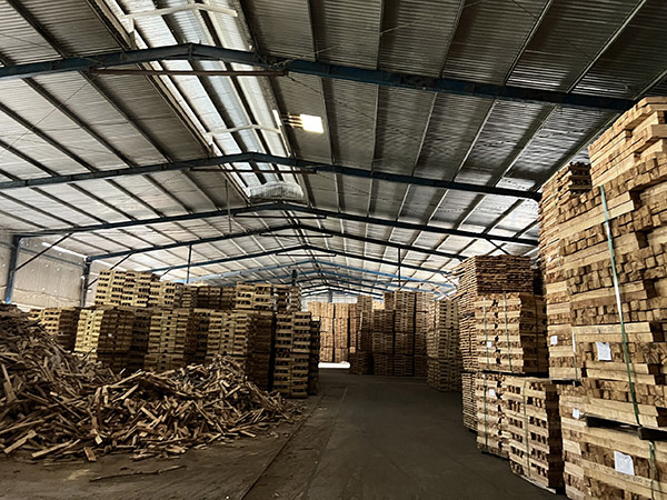 Warehouse 2 scale 8000m2