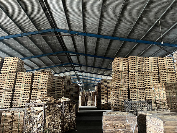 Warehouse 2 scale 8000m2