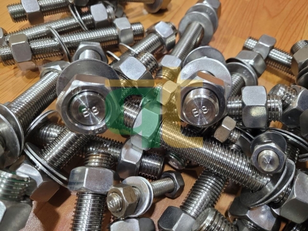 Quang Thai bolts