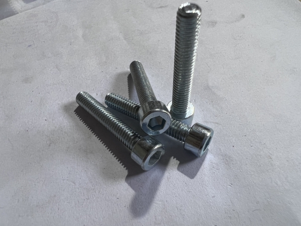 Hex socket head cap bolt
