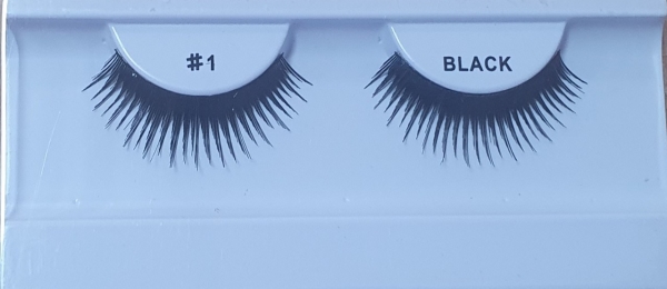 Fluffy, cat-eye, wispy eyelashes