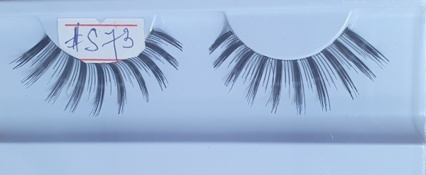 Fluffy, cat-eye, wispy eyelashes