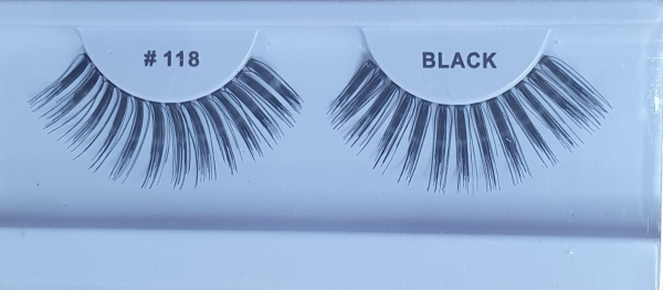 Fluffy, cat-eye, wispy eyelashes