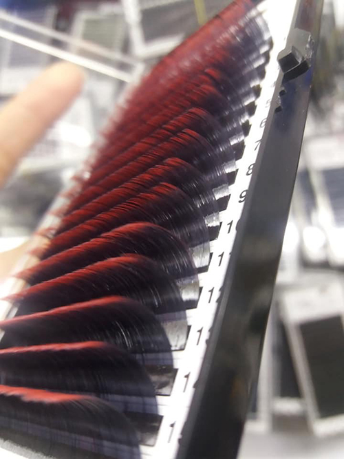 Fan eyelashes