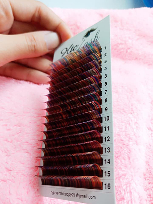 Fan eyelashes