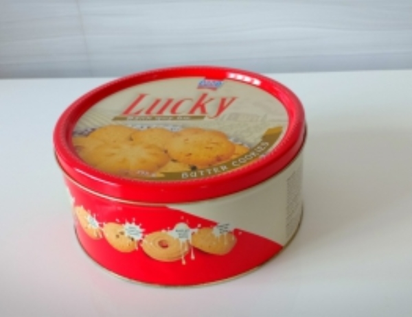 Round tin box
