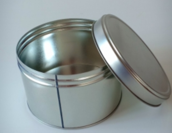 Round tin box