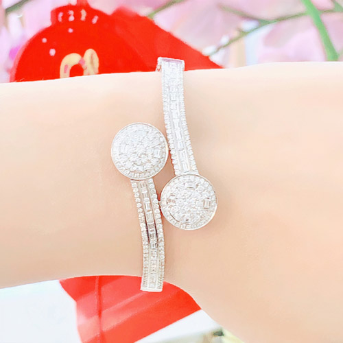 Diamond bracelet