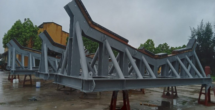 Specialized ship transportation support structures