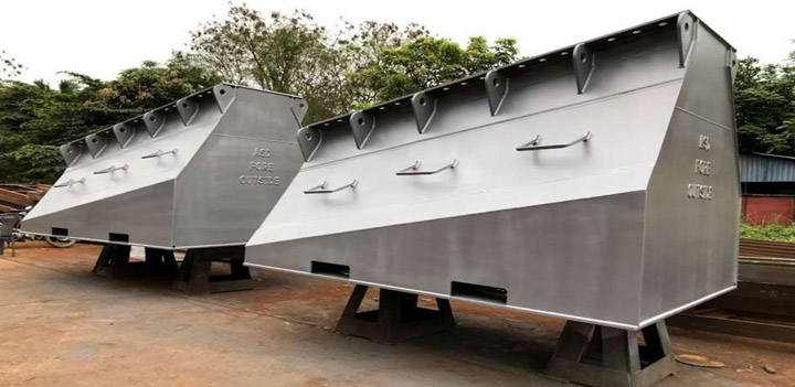 Specialized ship transportation support structures