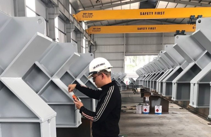 Specialized ship transportation support structures