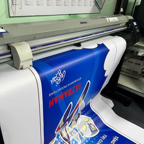 Large format vinyl printing