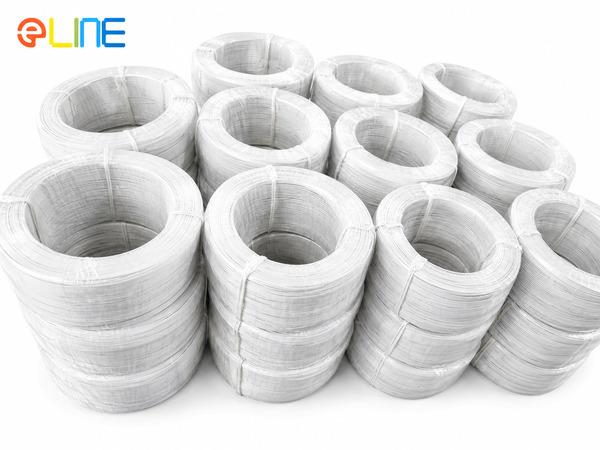 Coreless twist tie rolls