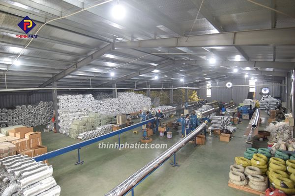 Insulated flexible air duct