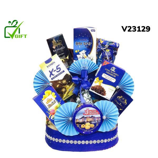 Tet gift basket