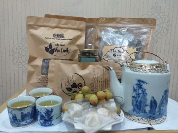 Dried whole leaf tea