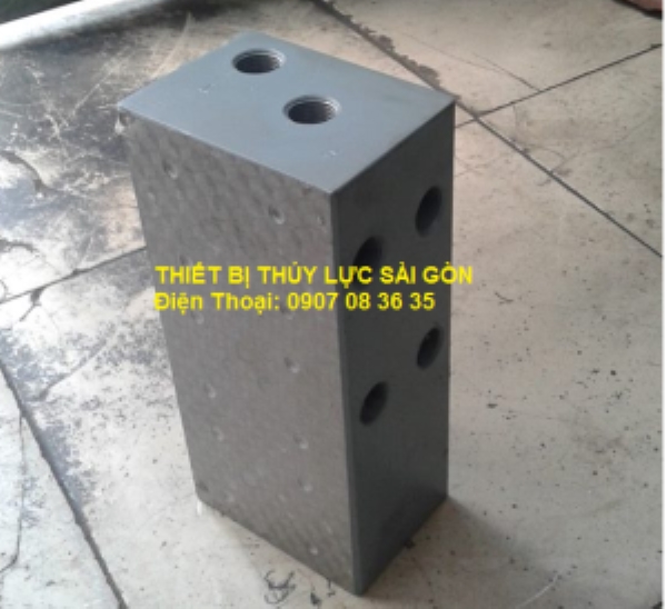 Hydraulic valve base