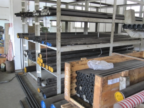 Hydraulic cylinder tube