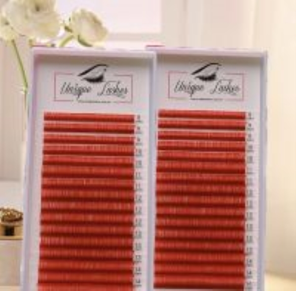 Red lashes