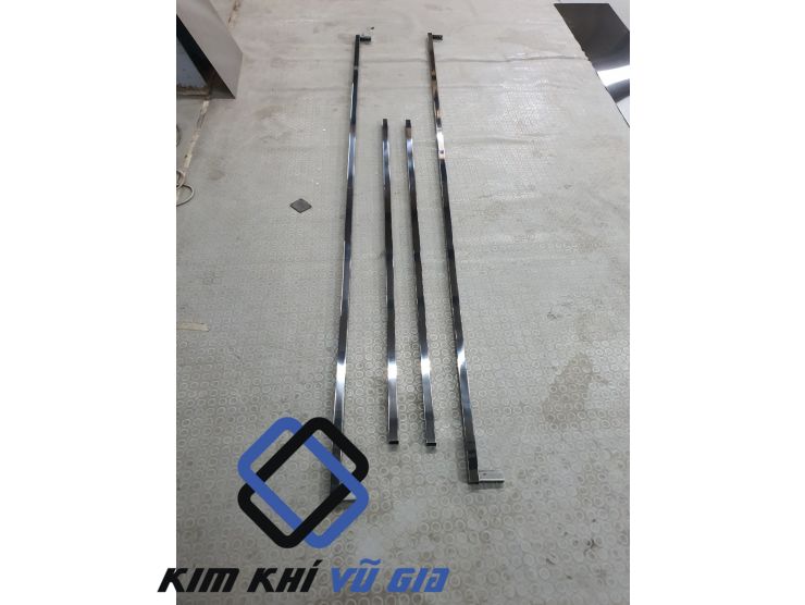 Black plated handle