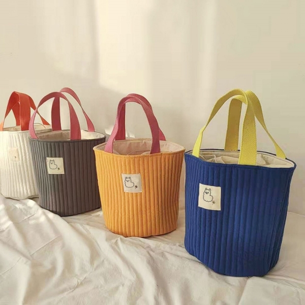 Drawstring round bag