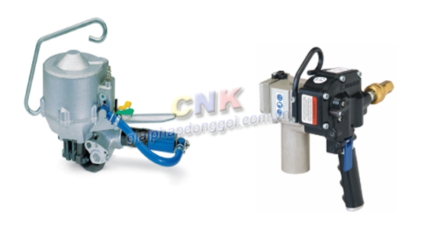 Handheld strapping machine