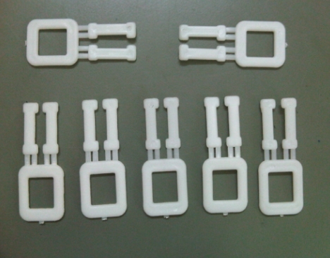 Plastic strapping seals