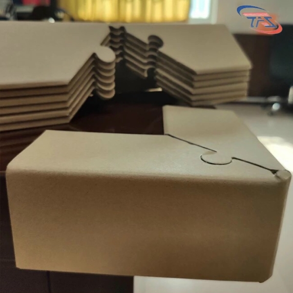 Honeycomb paper angle board